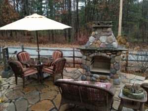 DIY stone outdoor fireplace 